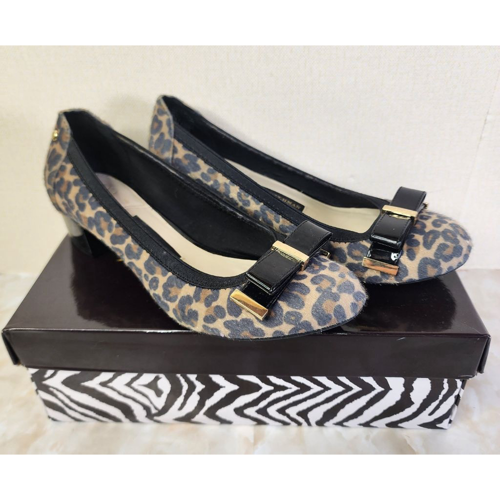 Women's Dana Buchman Leopard Print Black Bow Heels US 8